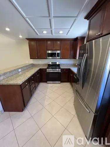 Main picture of 611 N Irena Ave