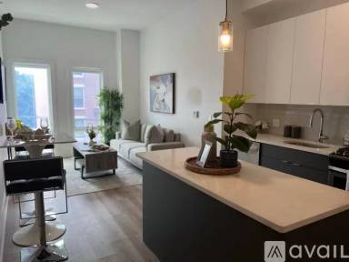 Main picture of 315 Pine St