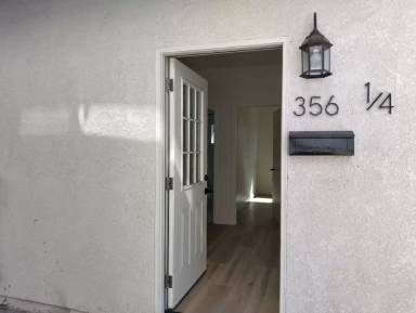 Main picture of 354 W 45th St