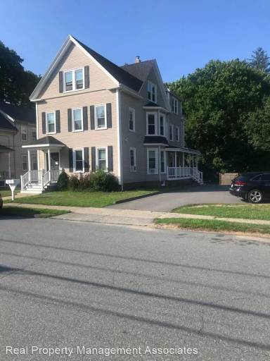 Main picture of 18 Webster St