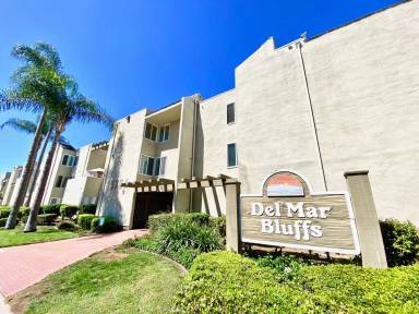 Main picture of Del Mar Bluffs