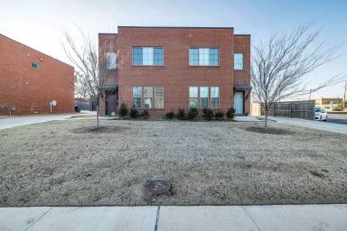 Main picture of 1236-1238 S Delaware Ave