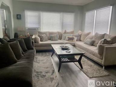 Main picture of 644 S Ridge St