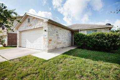 Main picture of 201 Indian Meadow Dr