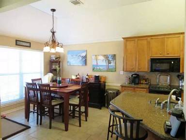 Main picture of 331 Oakland Pl