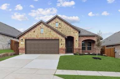 Main picture of 716 Long Iron Dr