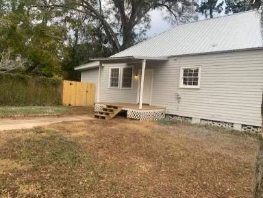 Main picture of 5261 Floral Bluff Rd