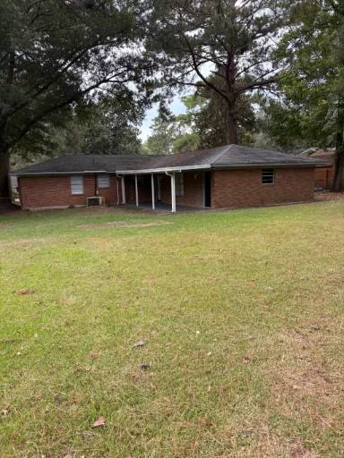 Main picture of 103 Aurora Dr