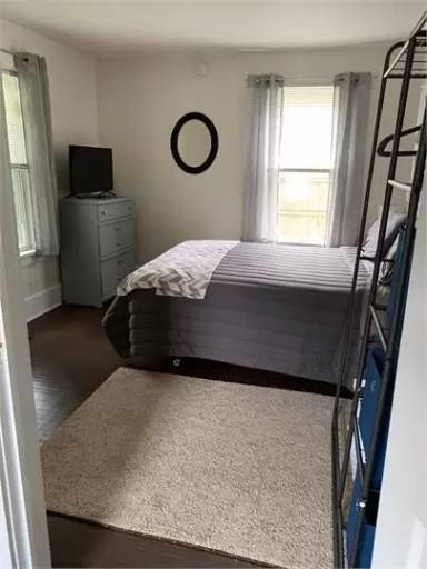 Main picture of 82 W Cayuga St