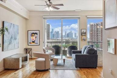 Main picture of The Royalton at River Oaks