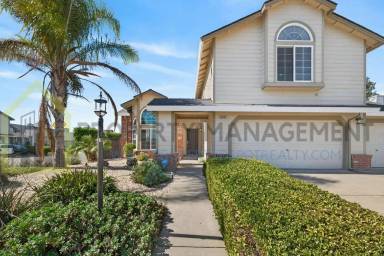 Main picture of 8932 Hollowstone Way