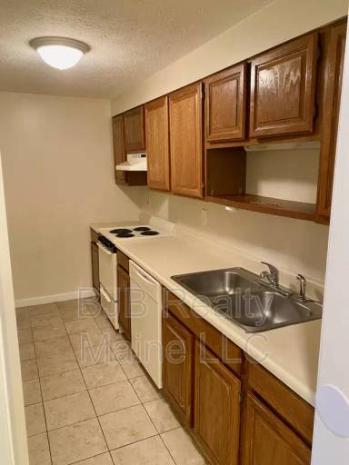 Main picture of 6 Oregon Ave