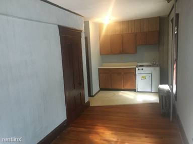 Main picture of 260 Lake St