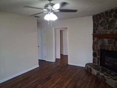 Main picture of 2136 Houston Ave