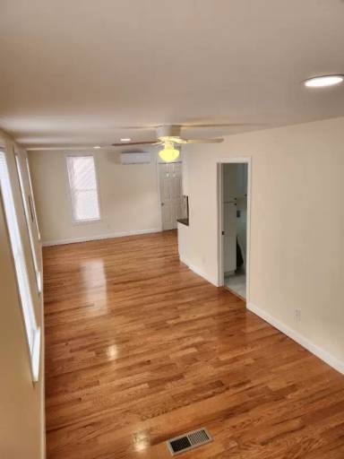 Main picture of 97 Loomis St