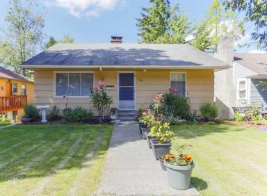 Main picture of 5734 NE 62nd St