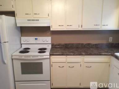 Main picture of 600 W Westplains Rd