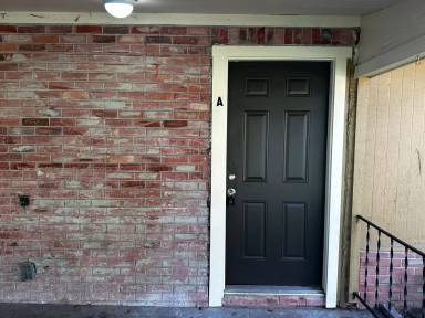 Main picture of 953 1/2 12th Ave S