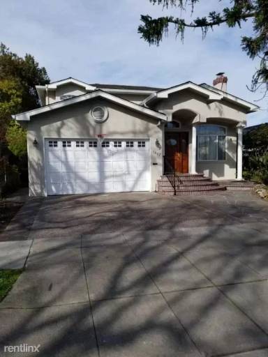 Main picture of 1867 Anamor St