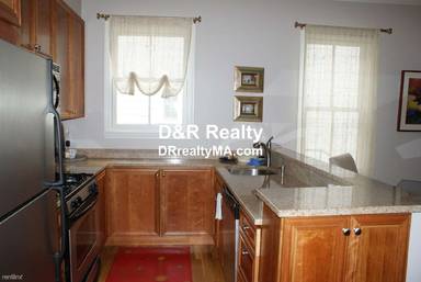 Main picture of 35 Magee St