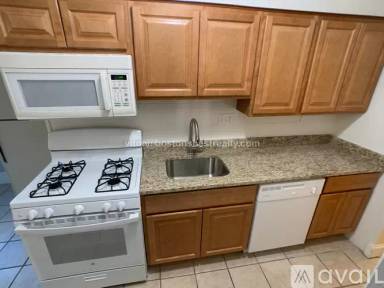 Main picture of 1353 Commonwealth Ave