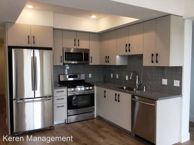 Main picture of 905 S Ardmore Ave