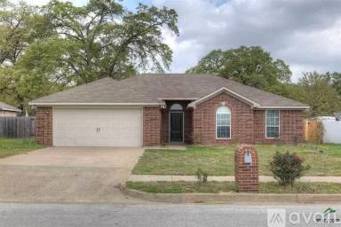 Main picture of 3323 Mugsy Dr