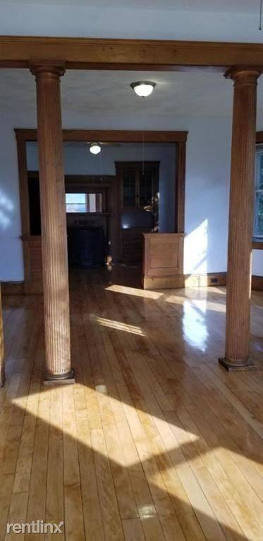 Main picture of 31 Freeland St