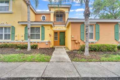 Main picture of 954 NE 42nd Pl