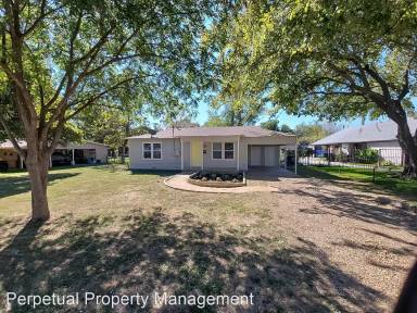 Main picture of 203 Ross Ave