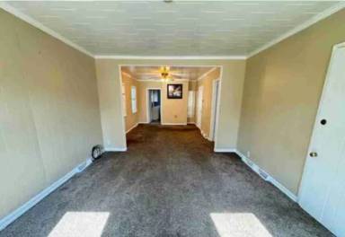 Main picture of 485 3rd Ave