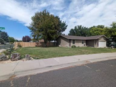 Main picture of 1009 Parkway Dr