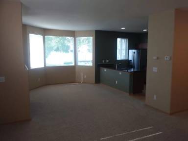 Main picture of 2460 Simmons St