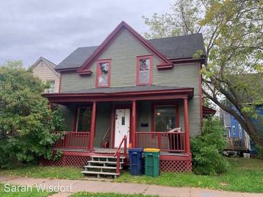 Main picture of 708 E 6th St