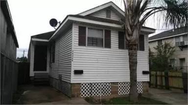 Main picture of 2633 Louisa St