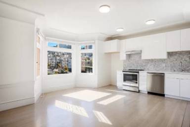 Main picture of 670 Lombard St