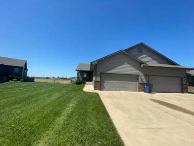 Main picture of 2022 E Village Estates Dr