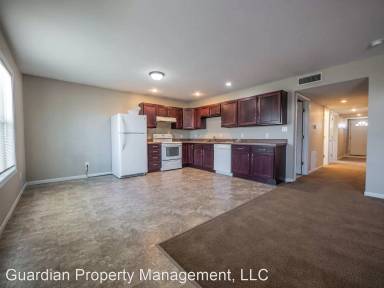 Main picture of 212 E 1st St