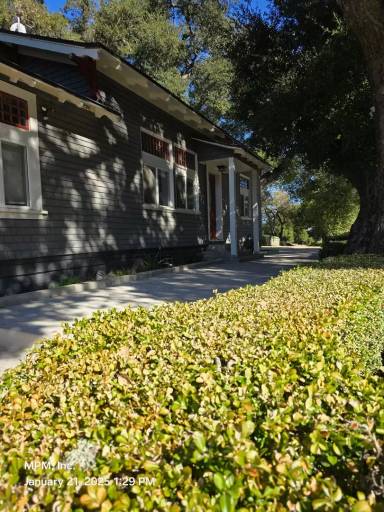 Main picture of 1970 Mountain Springs Rd