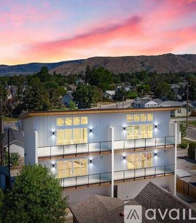 Main picture of 823 Orondo Ave