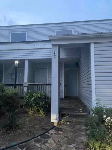 Main picture of 269 Clearview Ct