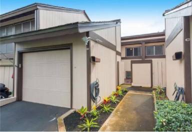 Main picture of 98-1074 Komo Mai Dr