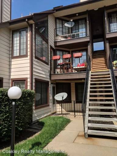 Main picture of 1617 Carriage House Ter