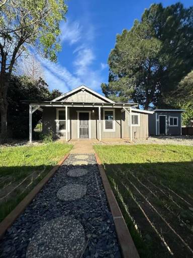 Main picture of 13600 Trinity Ave