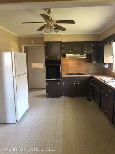 Main picture of 563 Bluegrass Dr