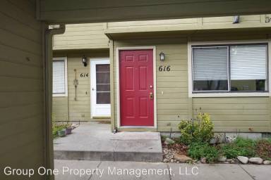 Main picture of 614 E Pennsylvania St