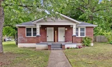Main picture of 817 Stafford St