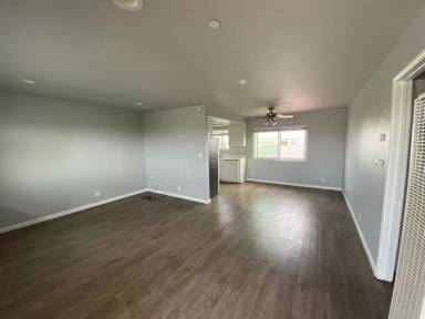 Main picture of 4093 W 130th St