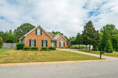 Main picture of 256 Southbank Dr