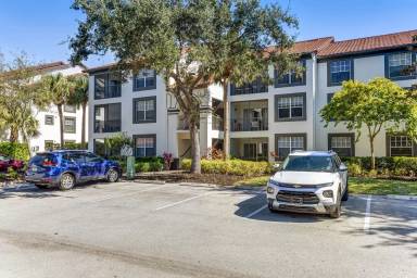 Main picture of 7925 Preserve Cir